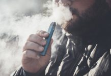 Is Vaping Around Cats Bad? Vet-Reviewed Health Dangers & Concerns